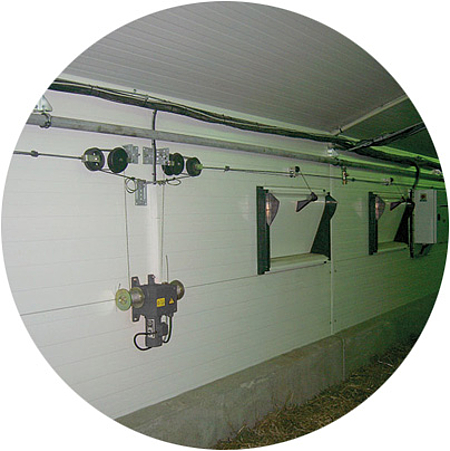LockDrives application ventilation poultry wall valves